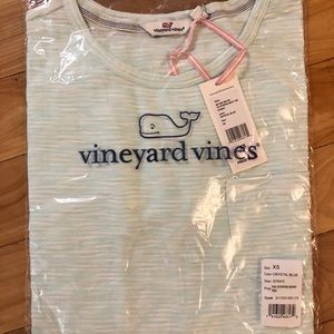 vineyard vines T shirt with pocket